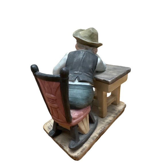 Campo di Monte Grandma & Grandpa Porcelain Figurines - Picture 8 of 12